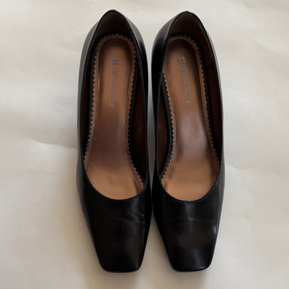 Naturalizer Black Leather Heels